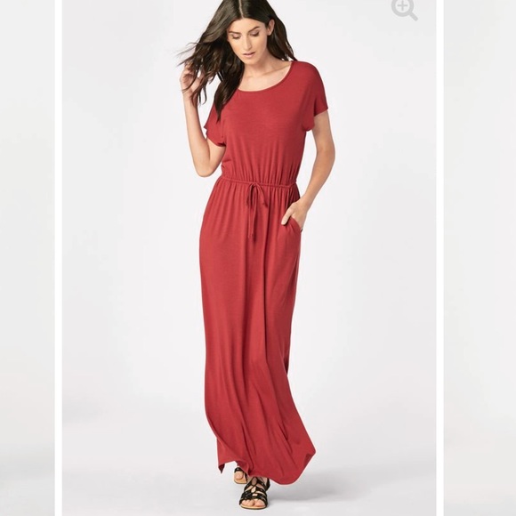 JustFab Dresses & Skirts - Just Fab Scoop Neck Maxi Dress in Red Dahlia